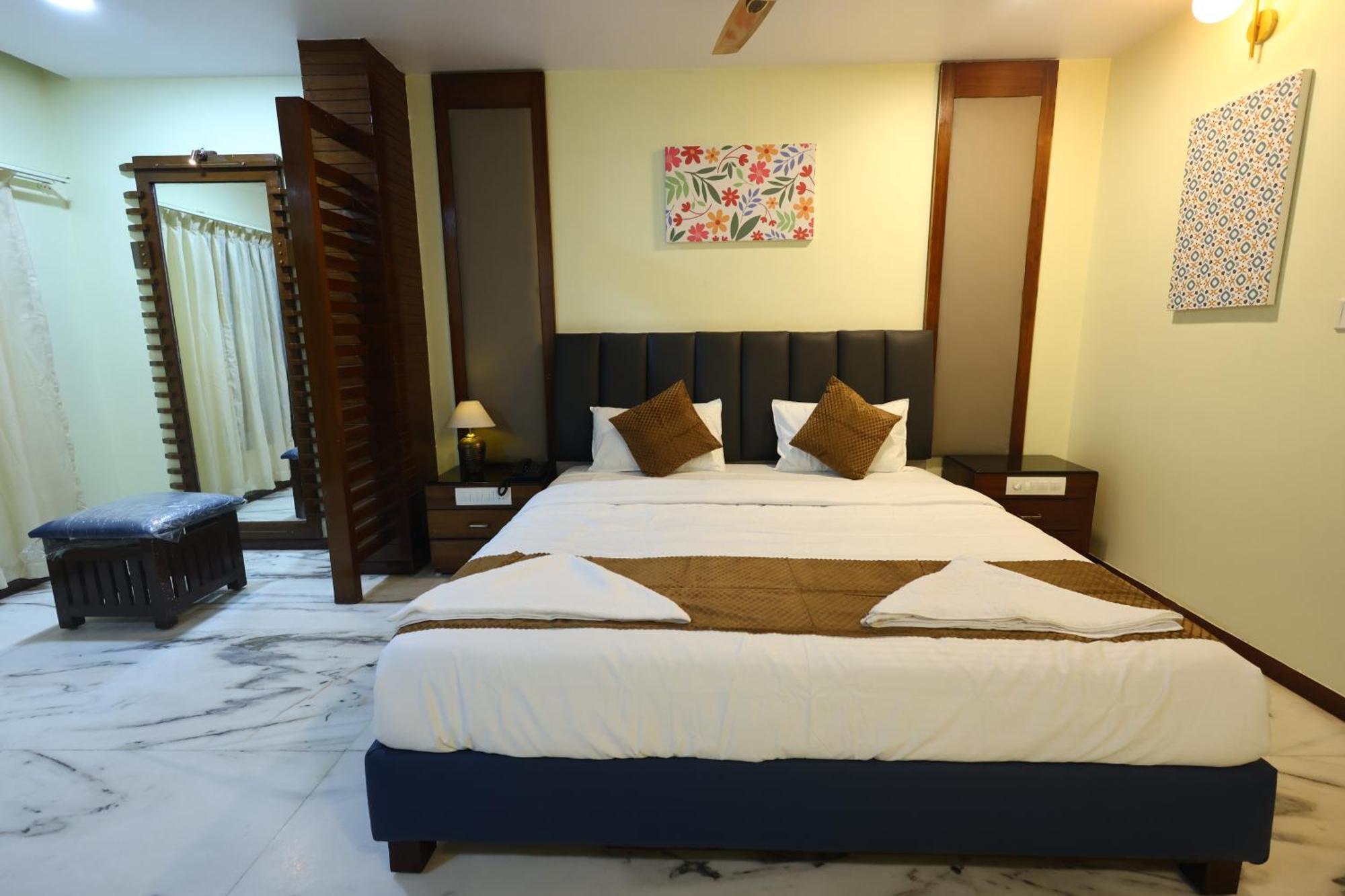 Hotel Lj Dadi'S Grand Visakhapatnam Esterno foto