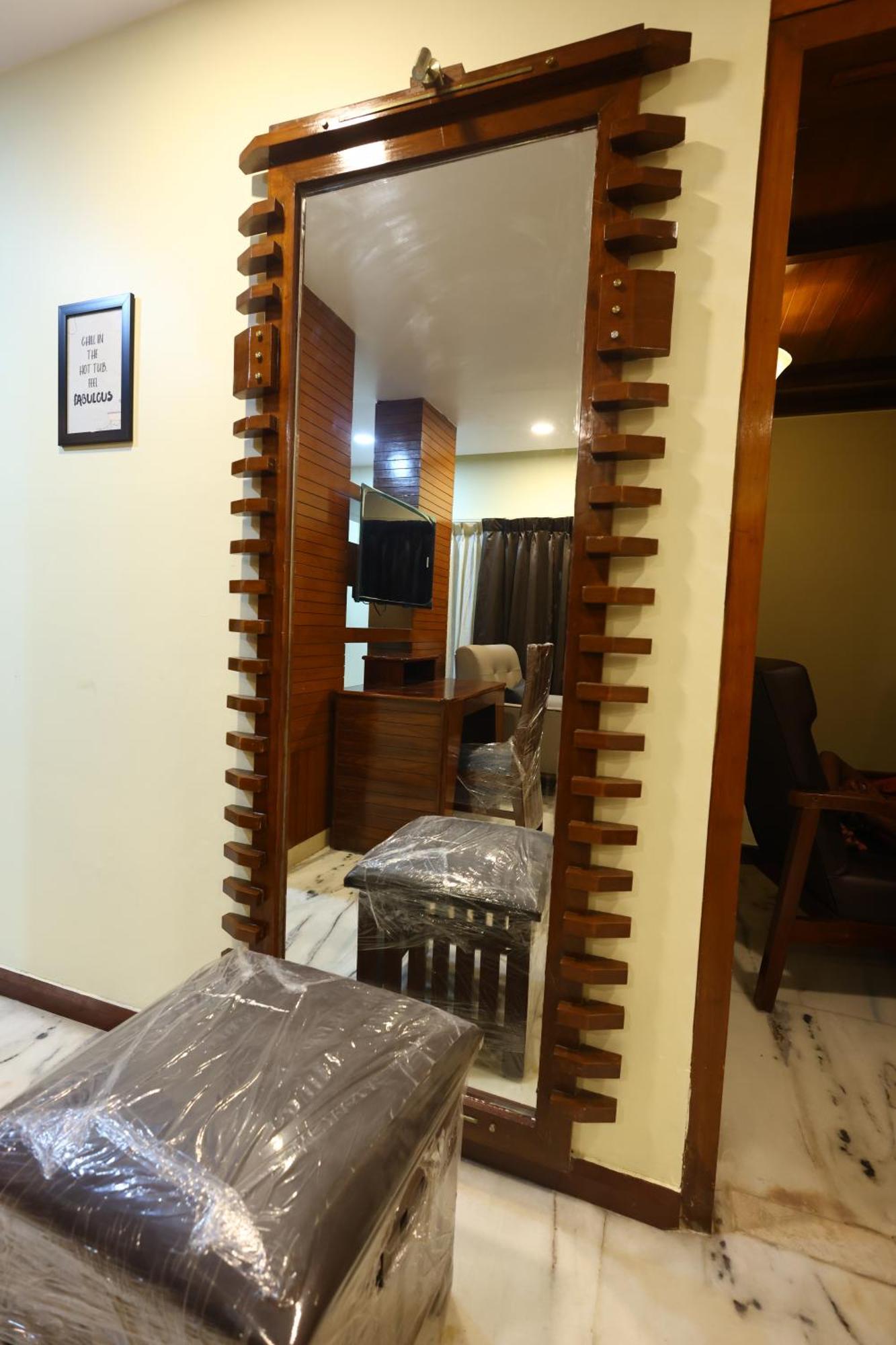 Hotel Lj Dadi'S Grand Visakhapatnam Esterno foto