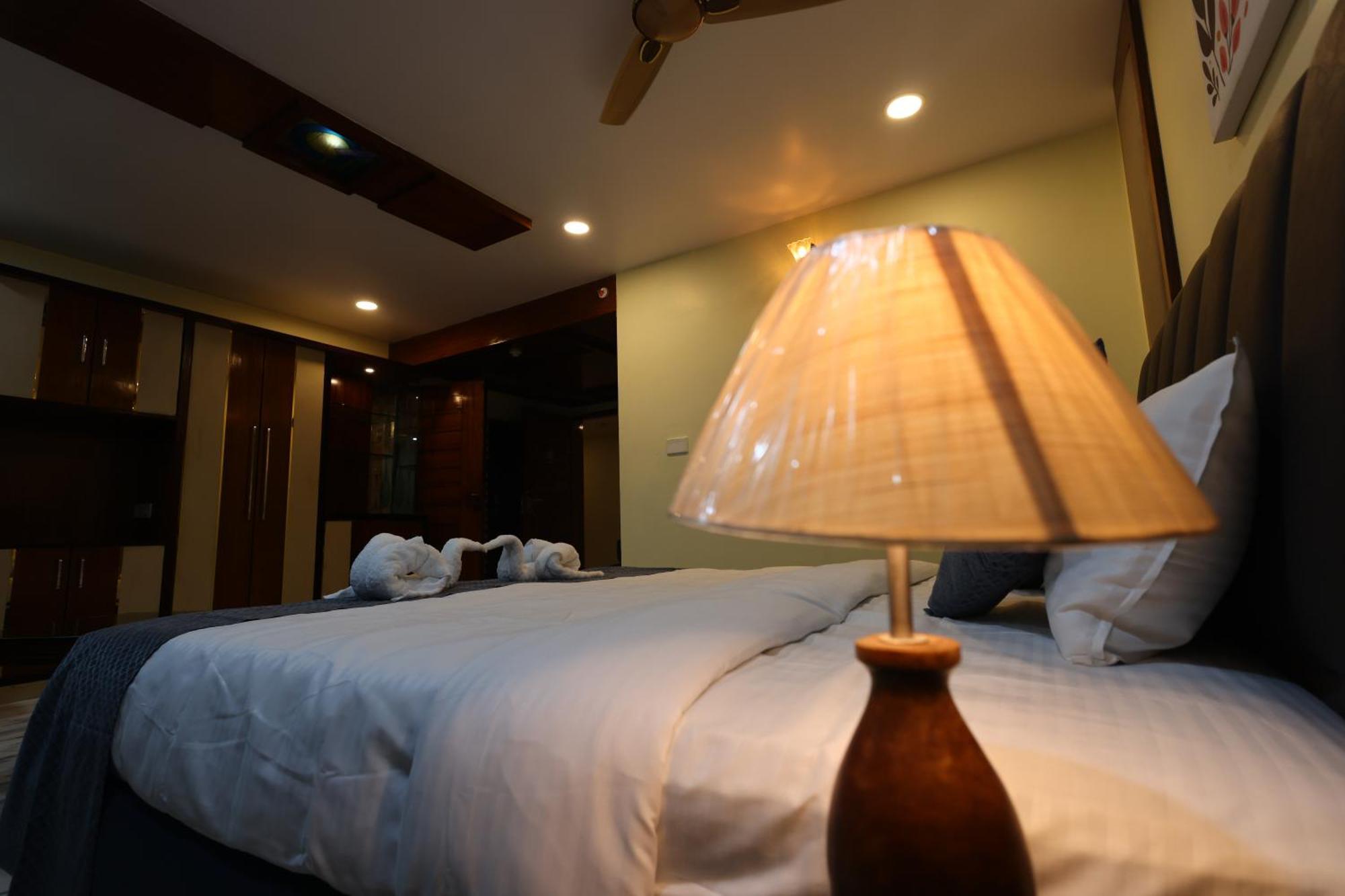 Hotel Lj Dadi'S Grand Visakhapatnam Esterno foto